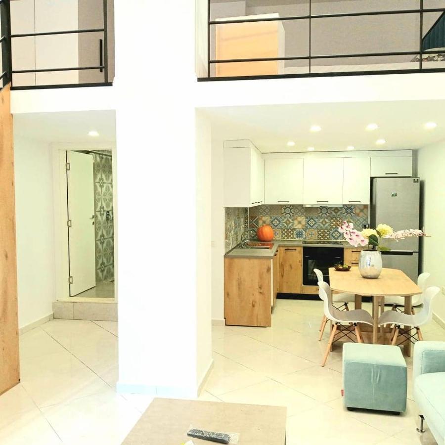 Apartament Me Qera Dublex Lungomare Vlore Exterior photo