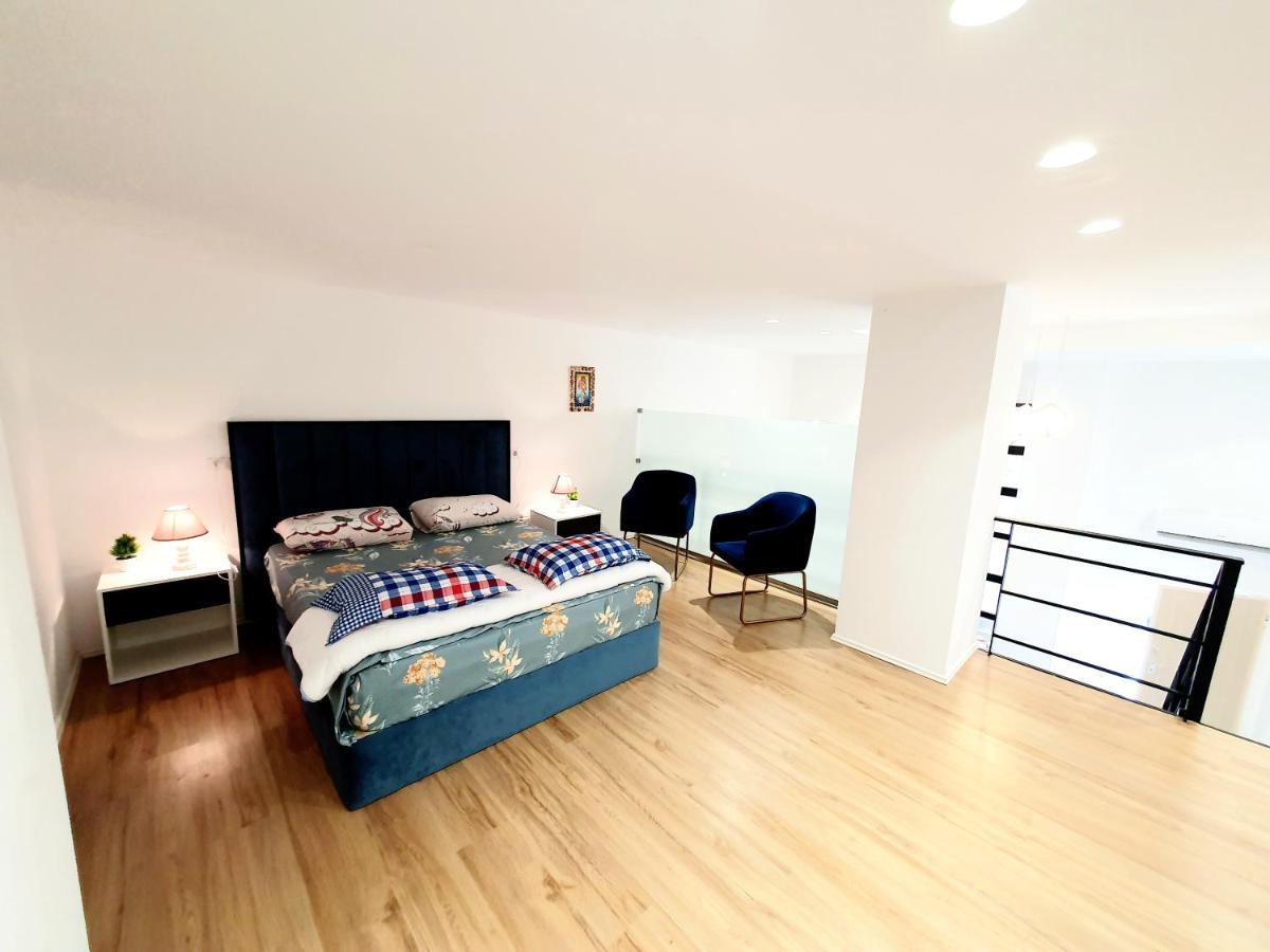 Apartament Me Qera Dublex Lungomare Vlore Exterior photo