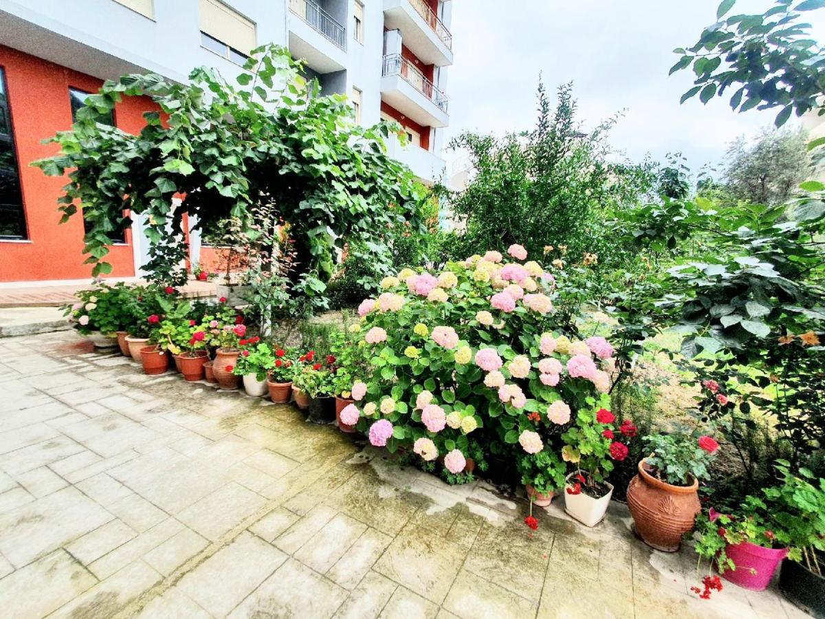 Apartament Me Qera Dublex Lungomare Vlore Exterior photo
