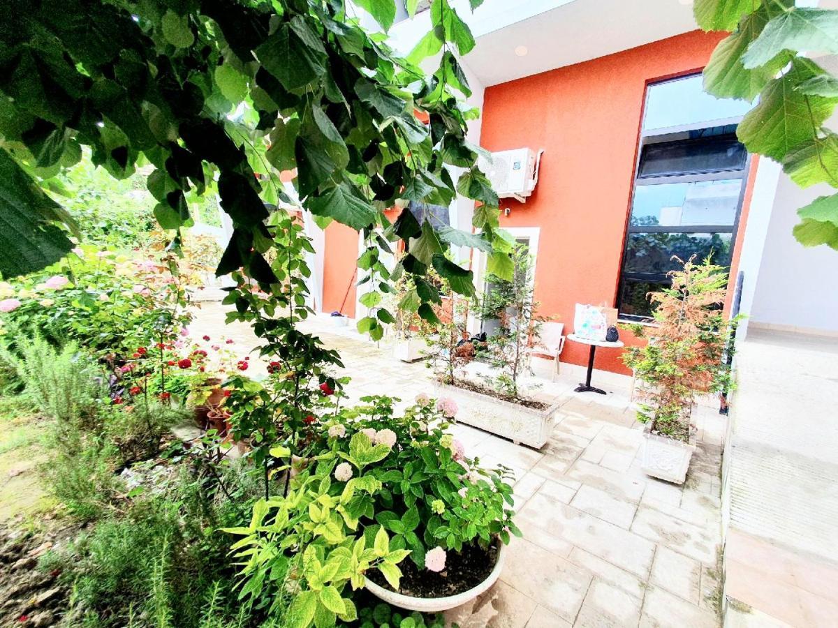 Apartament Me Qera Dublex Lungomare Vlore Exterior photo